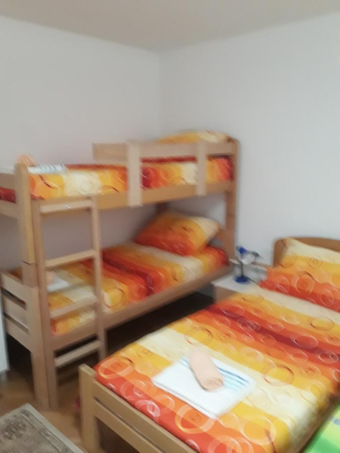 Hostel Corner 021 Нови Сад Екстериор снимка