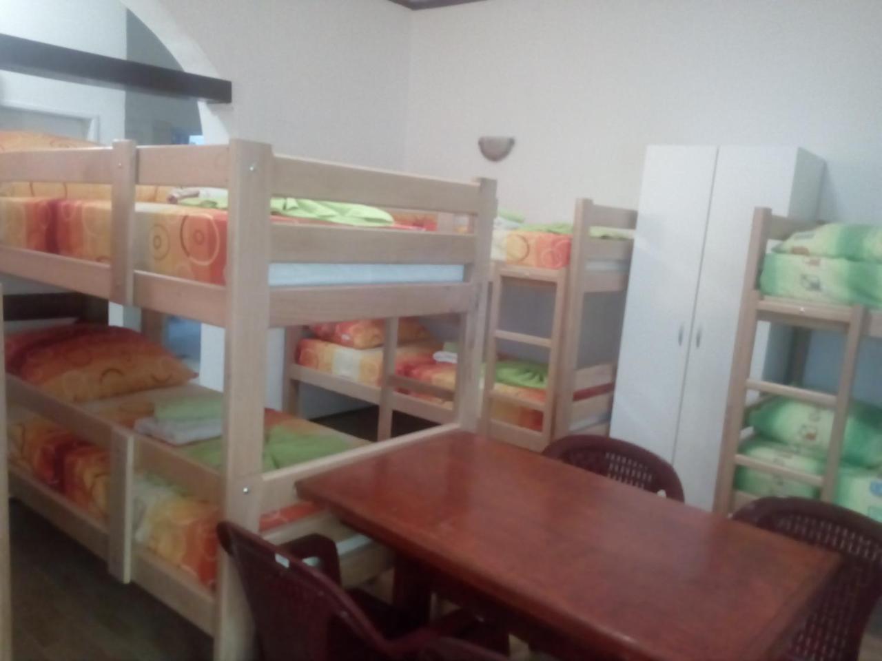Hostel Corner 021 Нови Сад Екстериор снимка