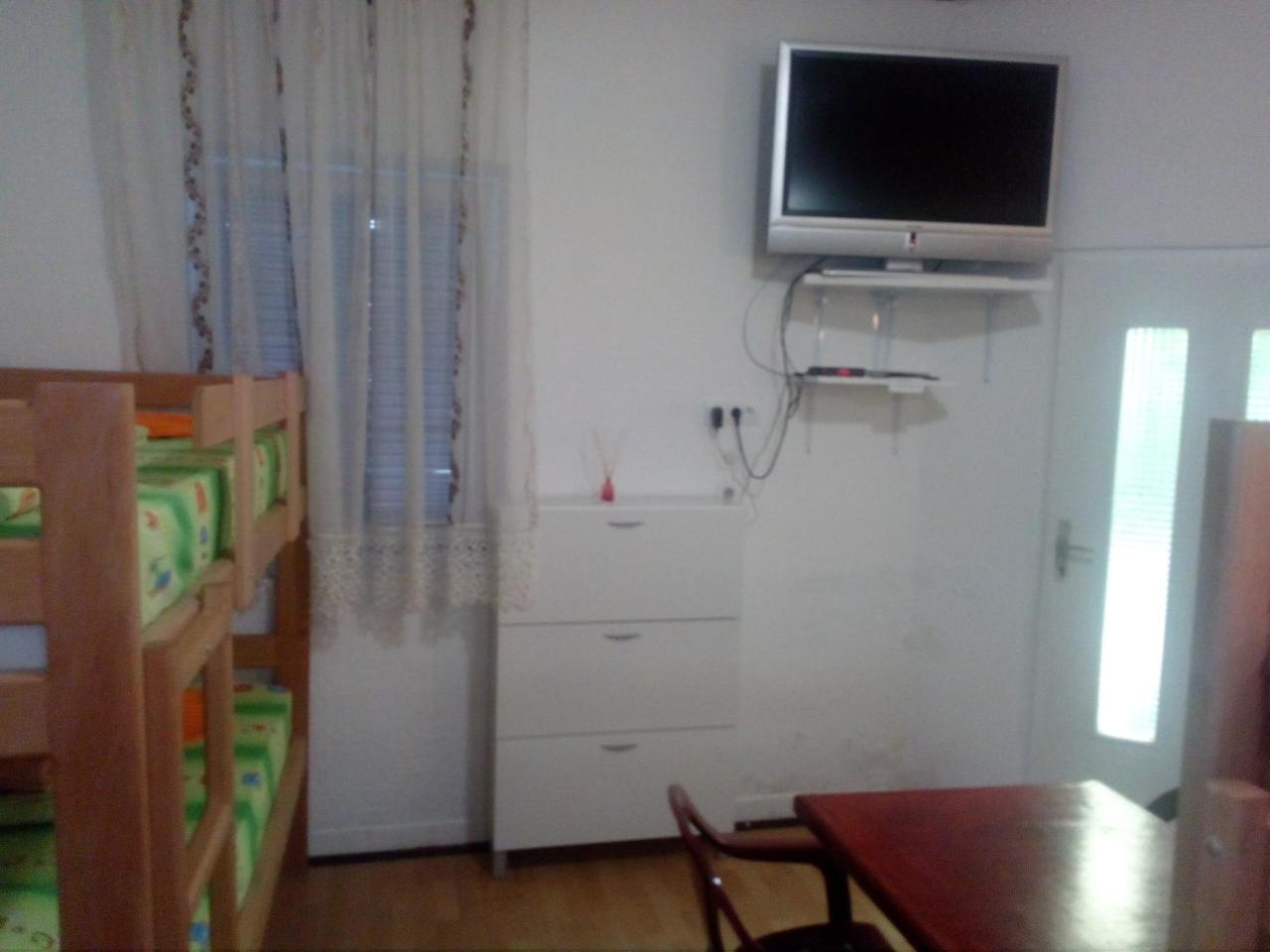 Hostel Corner 021 Нови Сад Екстериор снимка