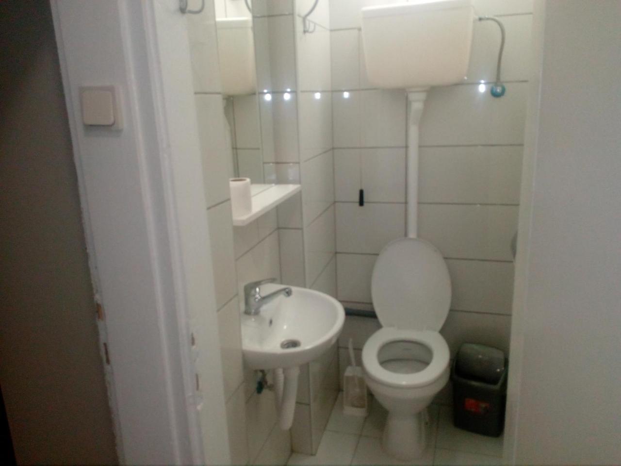 Hostel Corner 021 Нови Сад Екстериор снимка