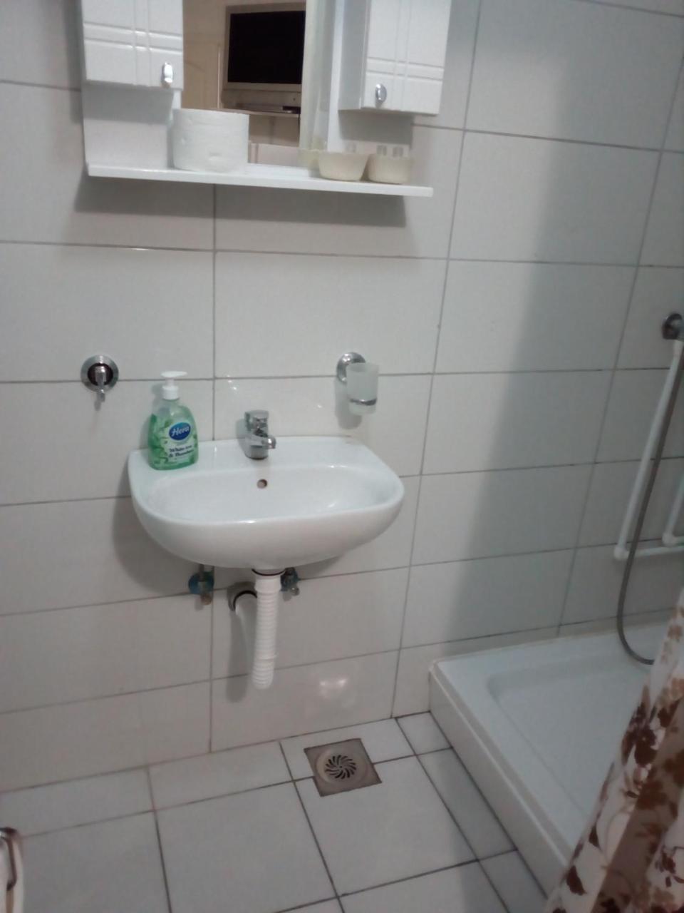 Hostel Corner 021 Нови Сад Екстериор снимка